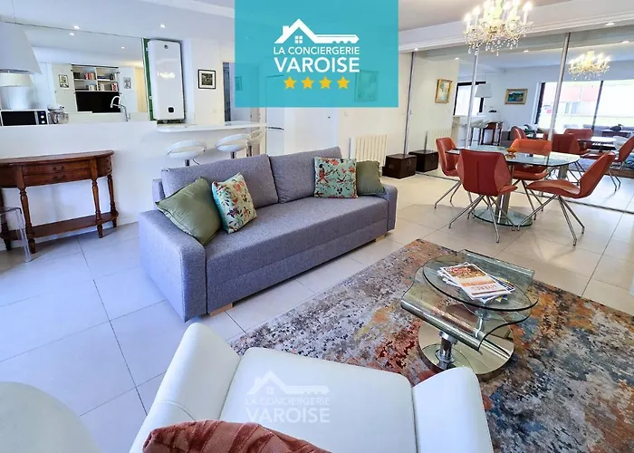 Les Gregoriennes T2 Climatise Hyeres Centre-Terrasse-Parking-Wifi